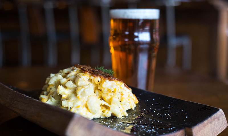 Mac and cheese with beer