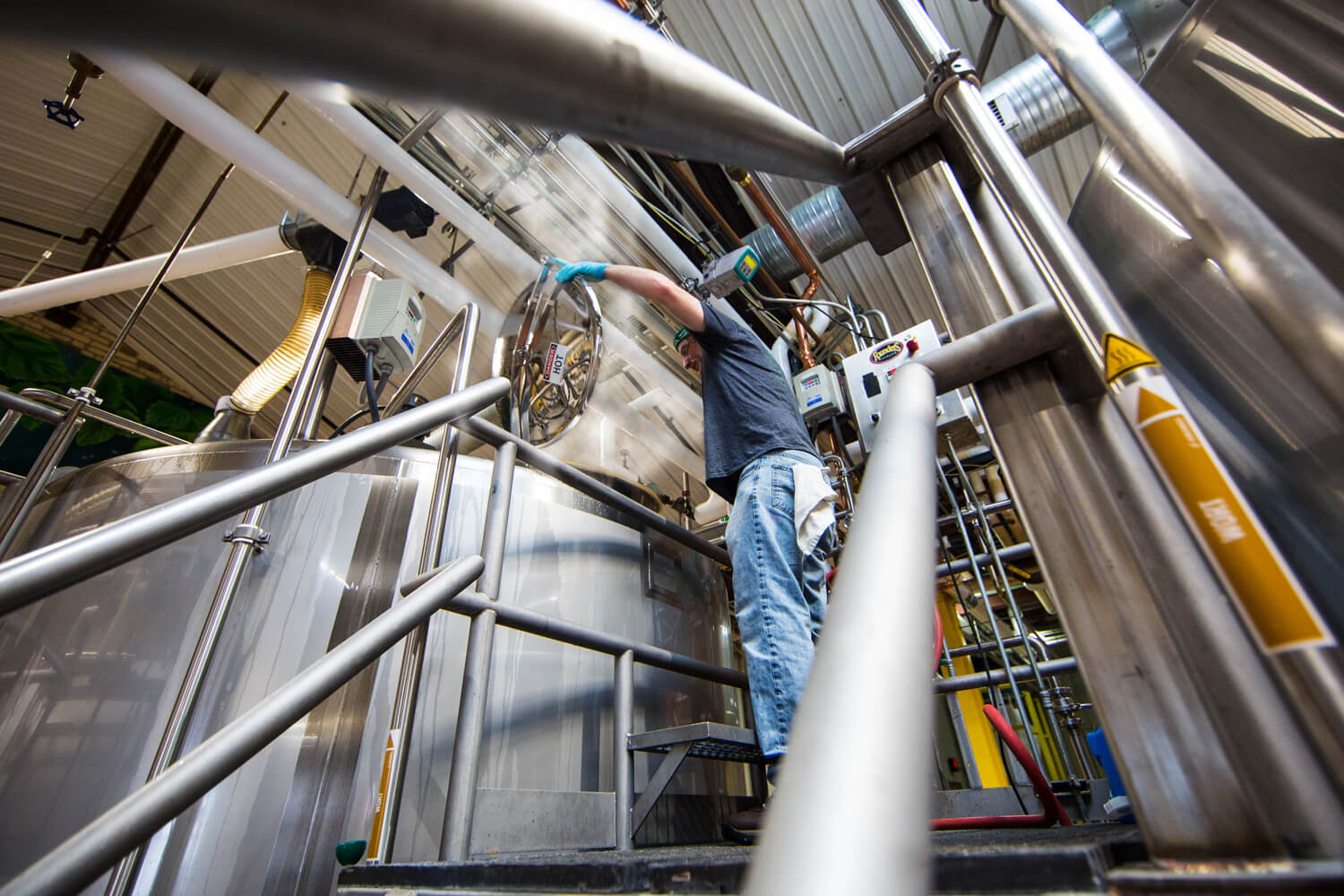 Person working in the brewery