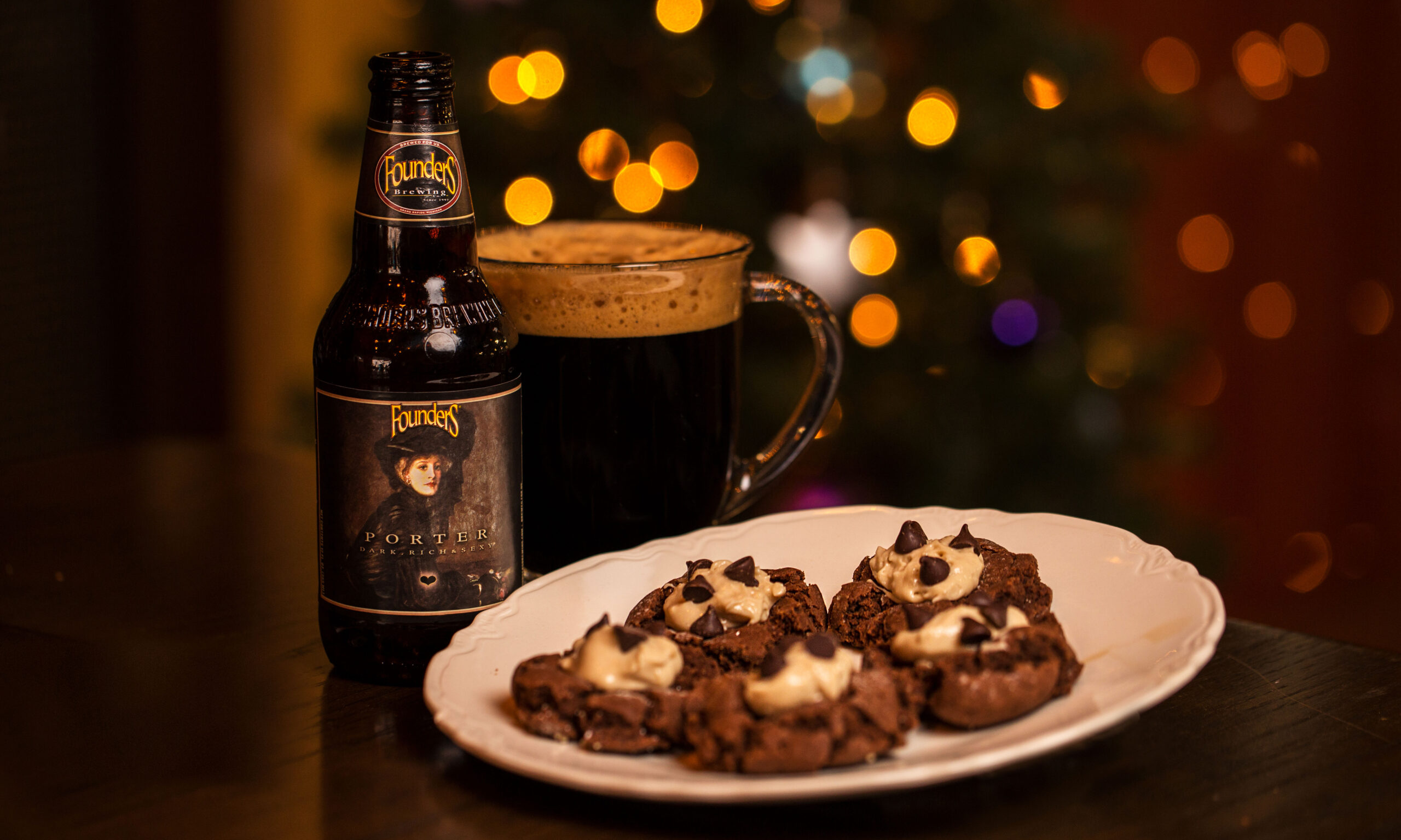 Bottle of Founders Porter and cookies